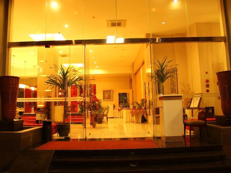 Scarlet Dago Hotel Bandung Zewnętrze zdjęcie