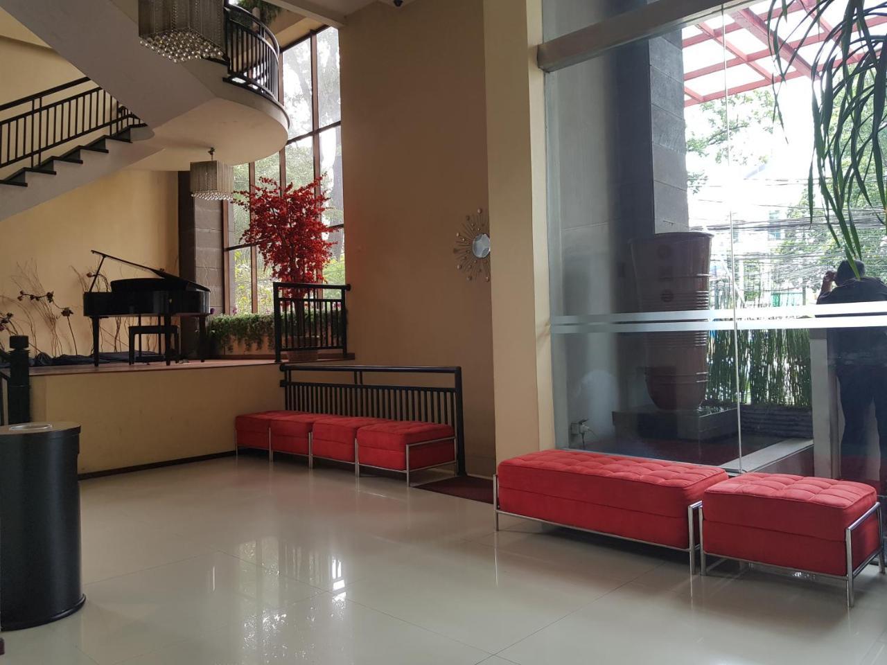 Scarlet Dago Hotel Bandung Zewnętrze zdjęcie