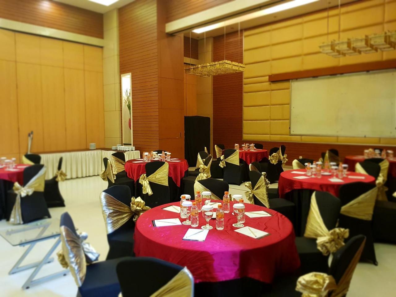 Scarlet Dago Hotel Bandung Zewnętrze zdjęcie